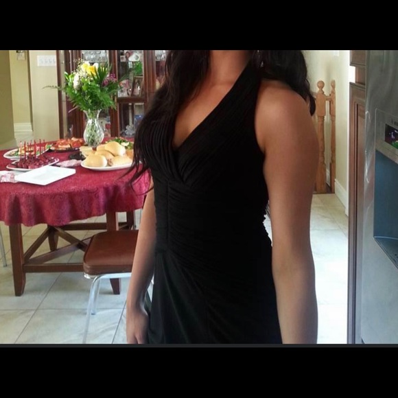 Beautiful black gown - Picture 4 of 7